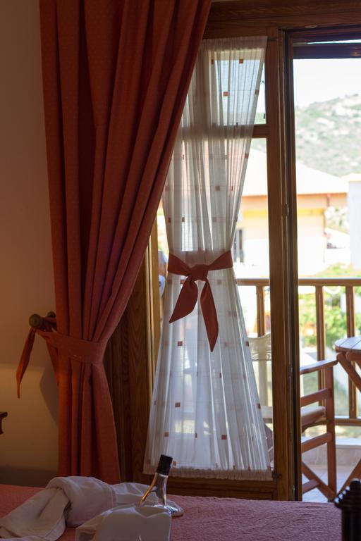 Hotel Ismini Ammouliani Room photo